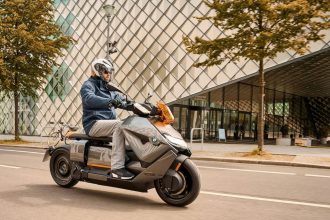 Why an Electric Motorcycle Scooter is the Best Choice for City Riders